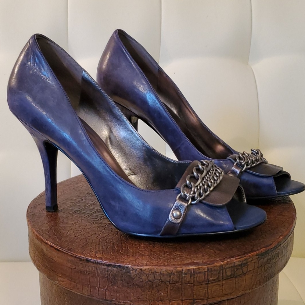 Guess blue heels